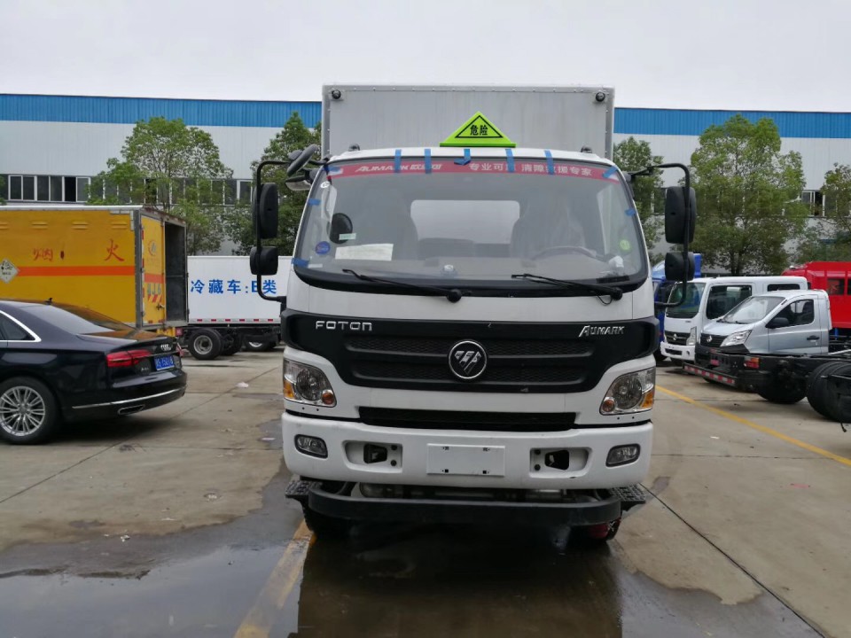 湖北程力福田歐馬可4噸爆破器材運(yùn)輸車 (19)