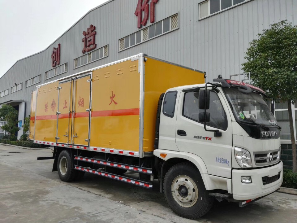 湖北程力福田奧鈴9.99噸爆破器材運(yùn)輸車 (4)