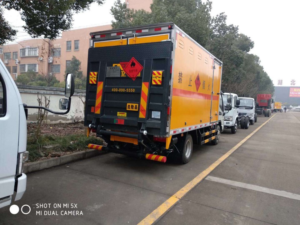 湖北程力2類江淮駿鈴4米2易燃氣體廂式氣瓶運輸車 (7)