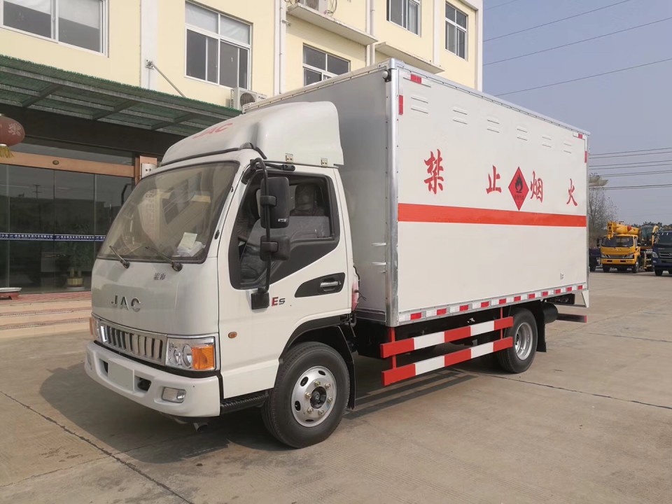 湖北程力2類江淮駿鈴4米2易燃氣體廂式氣瓶運輸車 (10)
