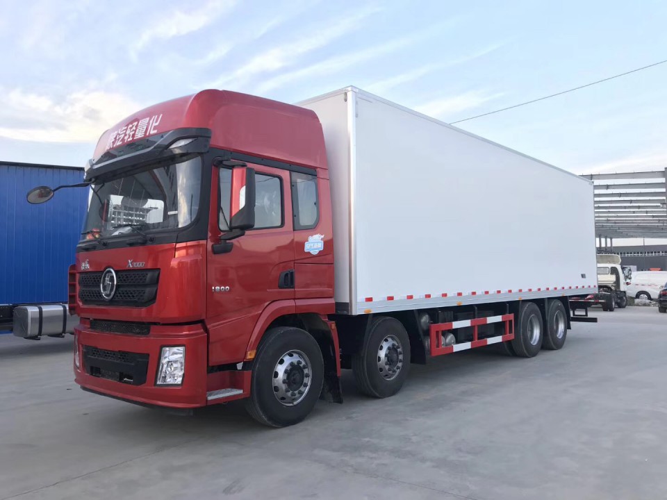 陜汽德龍X3000前四后八(氣囊)9米6冷藏車 (5)