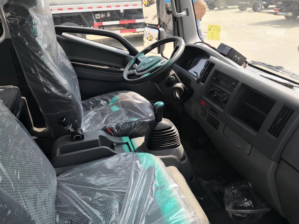 江淮帥鈴(寬體)程力4米2冷藏車 (1)