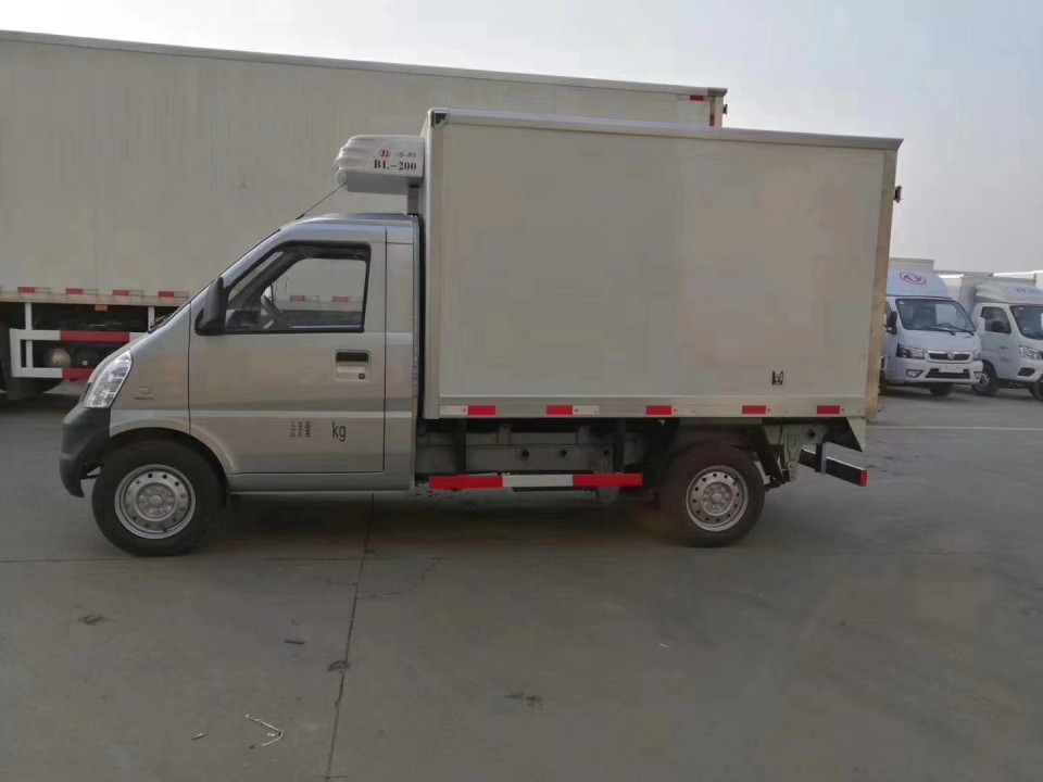 五菱榮光2米5小型程力冷藏車 (3)